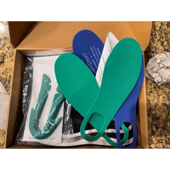 Orthofeet Women's Orthopedic Naya Slip On Sneakers - Size 9 (2E) Extra Wide - Picture 3 of 4